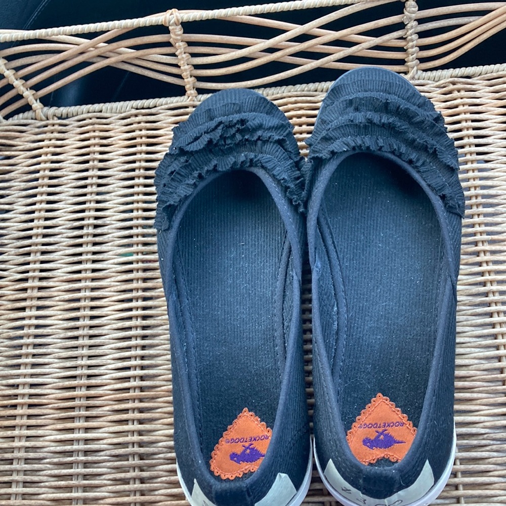 Rocket Dog Ballet Slip On Ruffle Toe Shoe Size 9